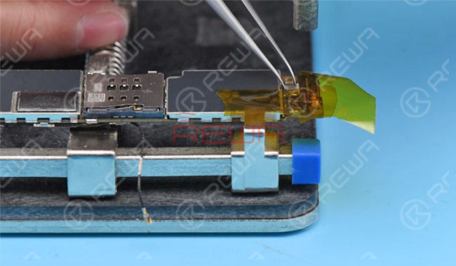 Fix iPhone 6 No Speaker Sound Caused by Pseudo Soldering