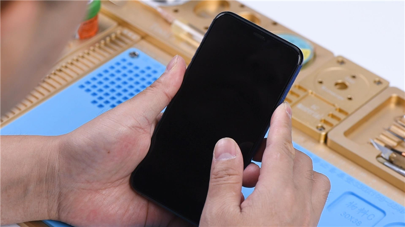 L'iPhone 11 Pro ne s'allume pas - Guide de réparation professionnel