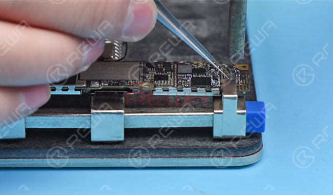 Fix iPhone 6 No Speaker Sound Caused by Pseudo Soldering