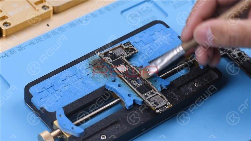 Clean the bonding pad with PCB Cleaner and then handle the upper layer in the same way.