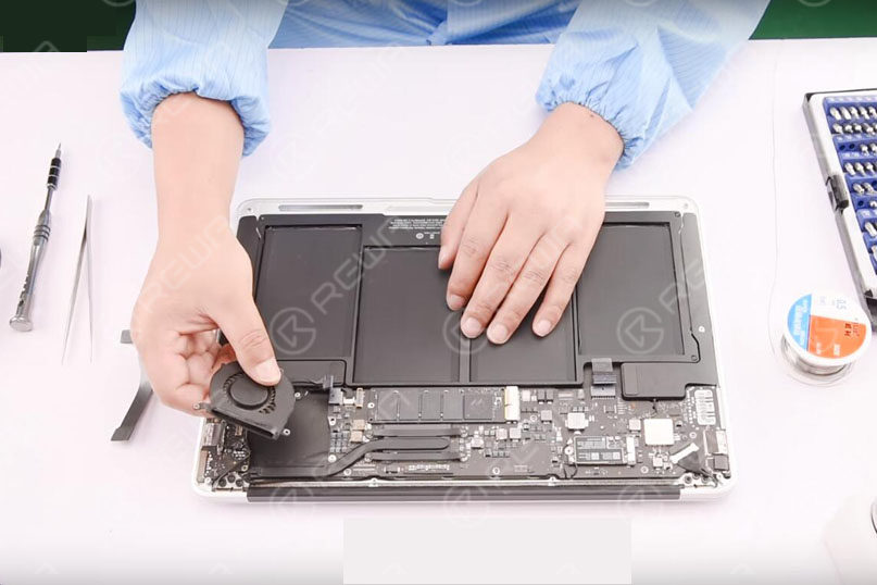Upgrade RAM On MacBook Air