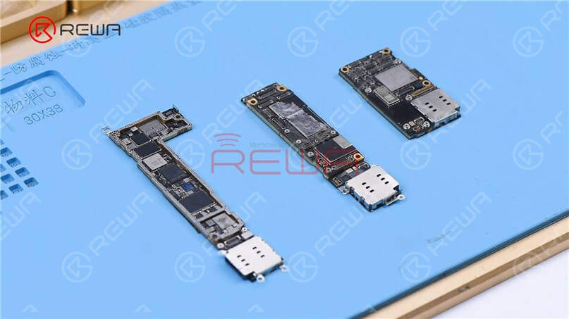 The SIM card slot of the iPhone 12 series adopts a stand-alone design that is connected via flex cable. In case of any fault related to the card slot during repair, you only need to replace the stand-alone card slot. For comparison, the iPhone 11 card slot is also connected to the motherboard via flex cable, but it is embedded on the motherboard for iPhone 11 Pro series.