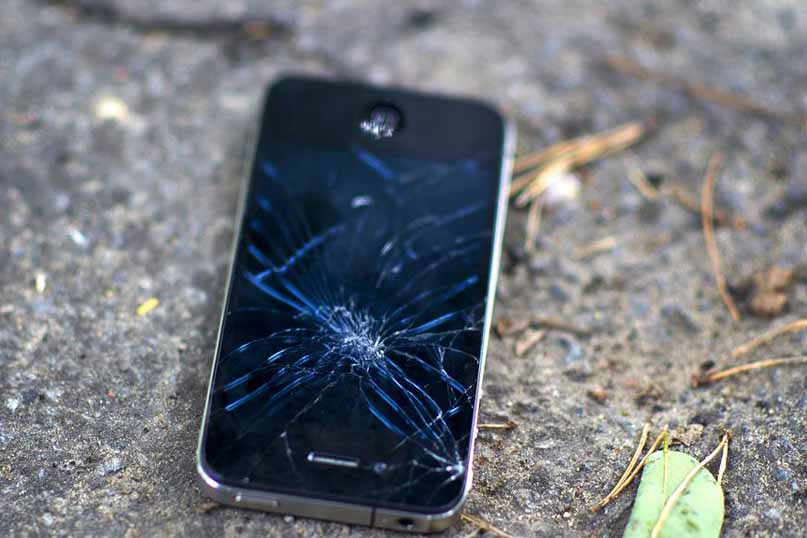 Six Effective Strategies to Safeguard Your Phone from Damage