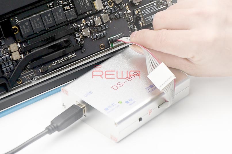 Strumento di sblocco per la rimozione del chip EFI aggiornato e gratuito Strumento di sblocco per la rimozione del chip EFI aggiornato e gratuito