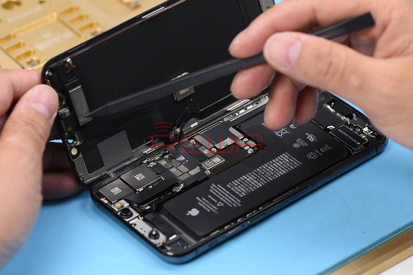 iPhone 11 Pro Teardown – REWA Exclusive Repair Tips